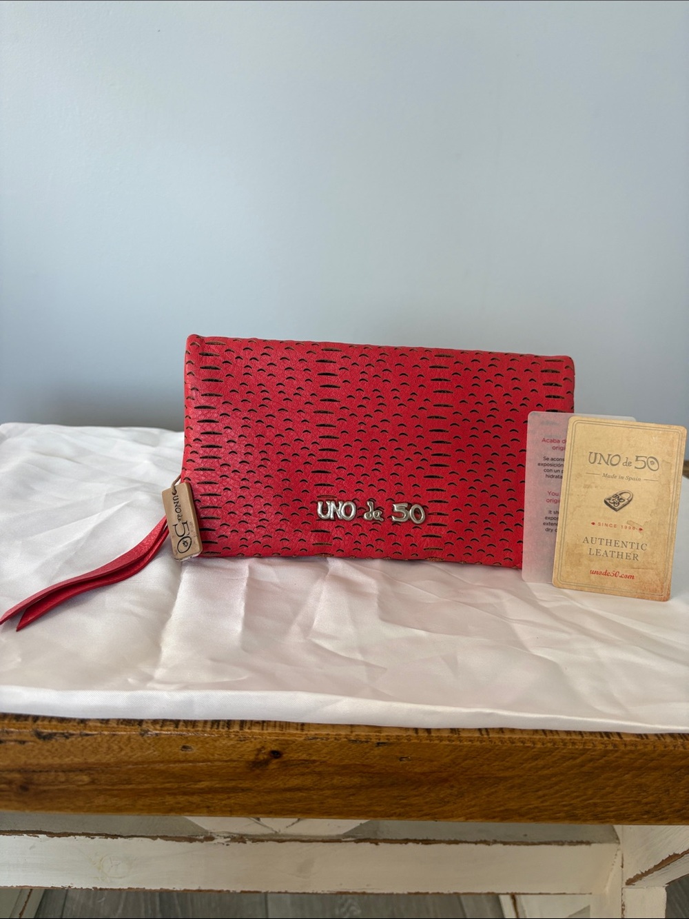 UNO de 50 Red Textured Wallet with Logo